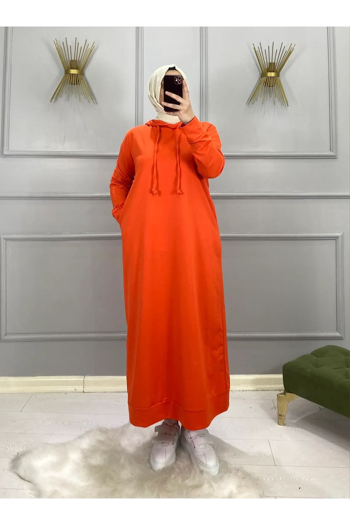 Turuncu Kapüşonlu Tesettür Elbise - Oversize, Cepli, Rahat Günlük Spor Elbise